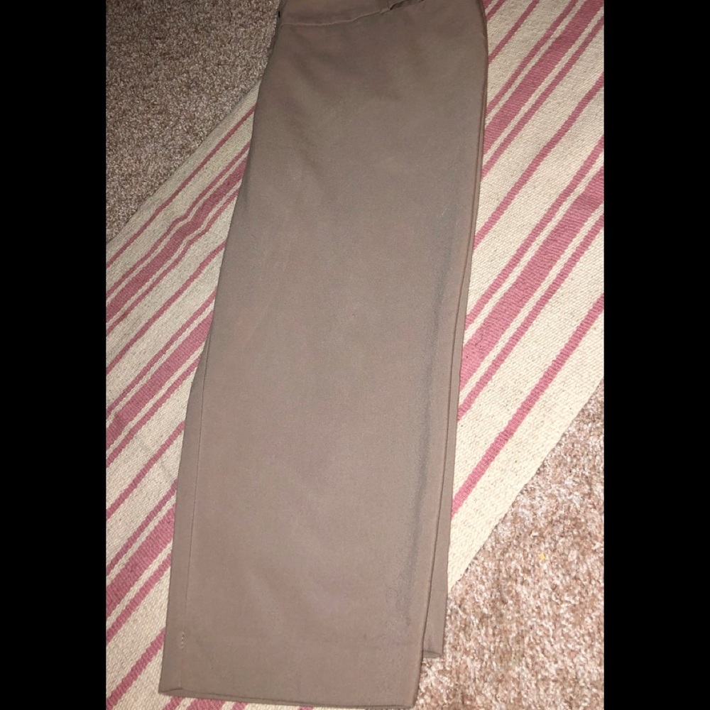 Dressy capris.                                   2